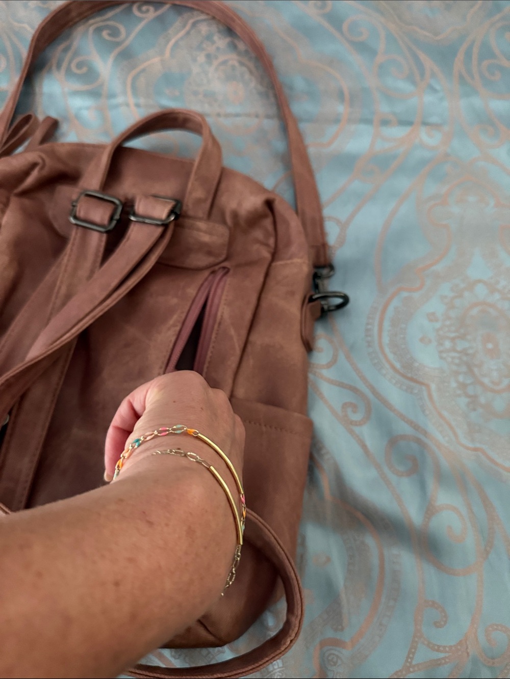 Stylish Rose Brown Women’s Backpack Crossbody Bag - Picture 4 of 8